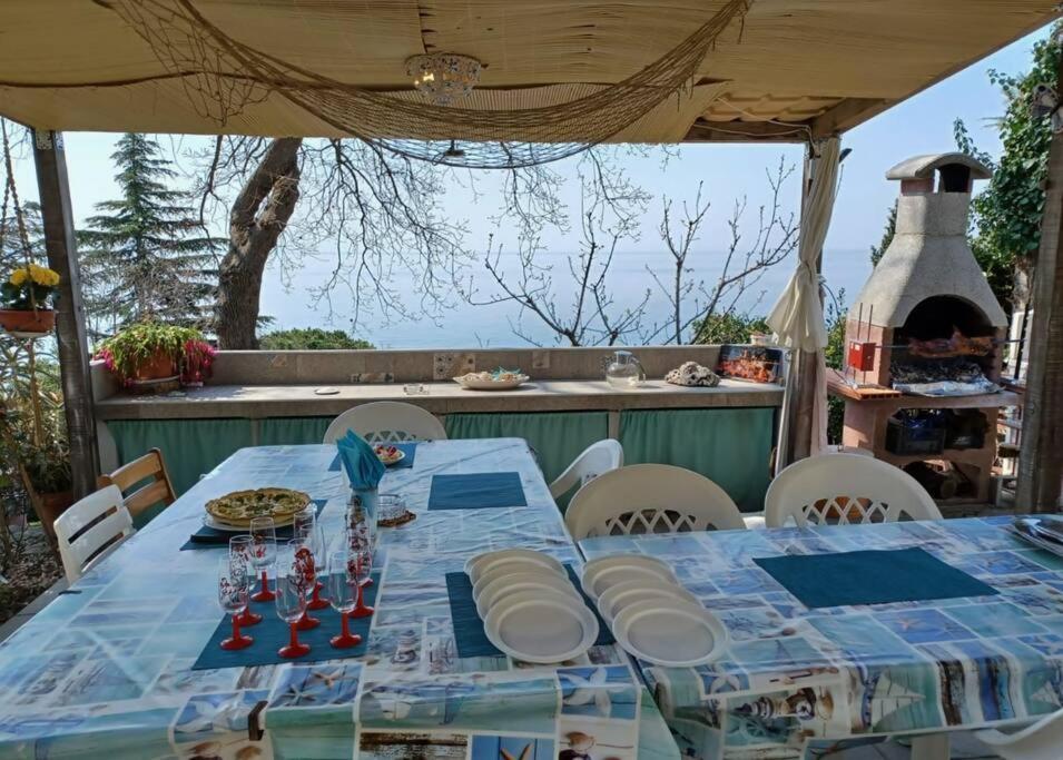 Brezza Marina - Appartamento In Villa Fronte Mare ترييستي المظهر الخارجي الصورة
