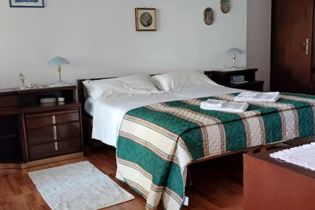 Brezza Marina - Appartamento In Villa Fronte Mare ترييستي المظهر الخارجي الصورة
