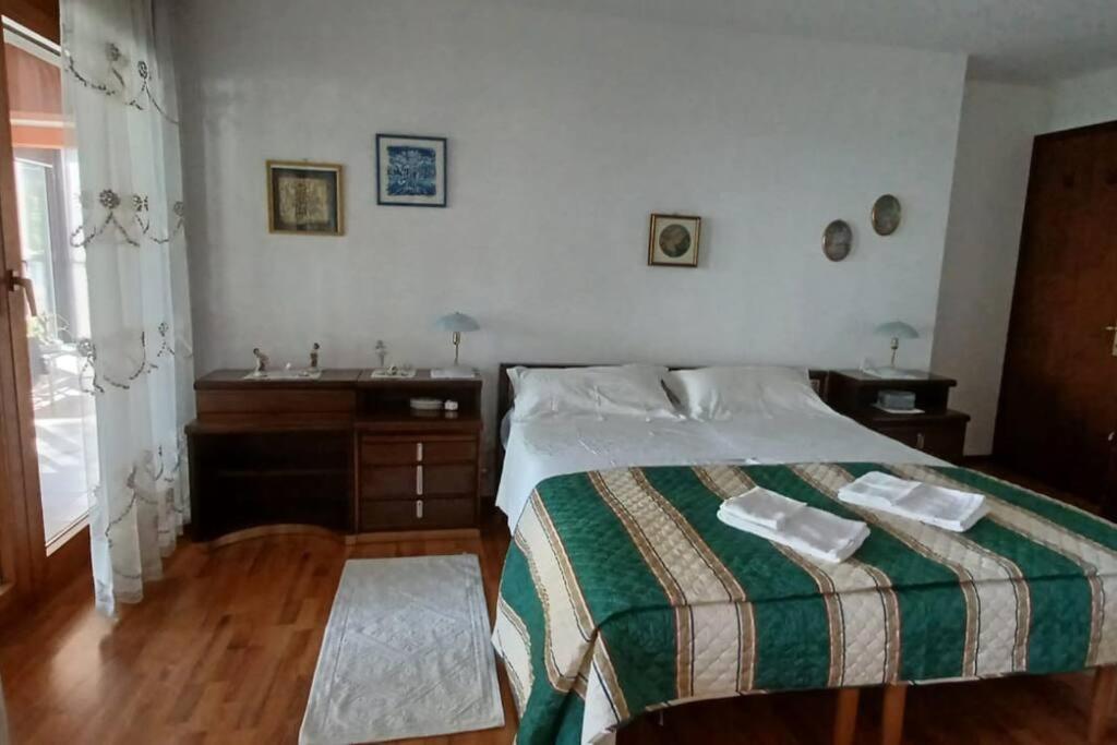 Brezza Marina - Appartamento In Villa Fronte Mare ترييستي المظهر الخارجي الصورة